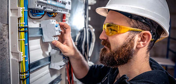 ¿Qué es el riesgo eléctrico? factores que determinan su gravedad