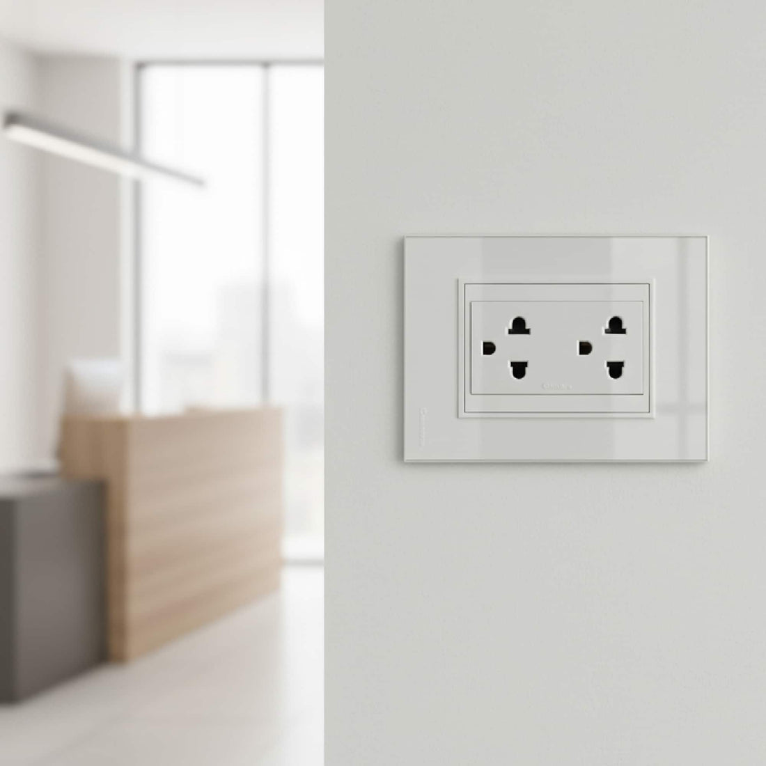 PLACA, DISTANCIADOR VIDRIO BLANCO Incluye RIBETES (Blanco y gris)